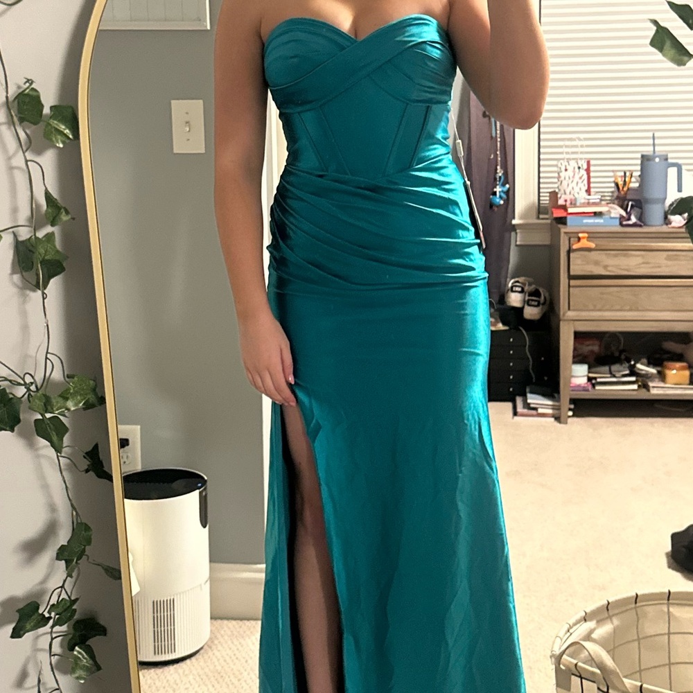NEVER WORN prom or formal dress!!